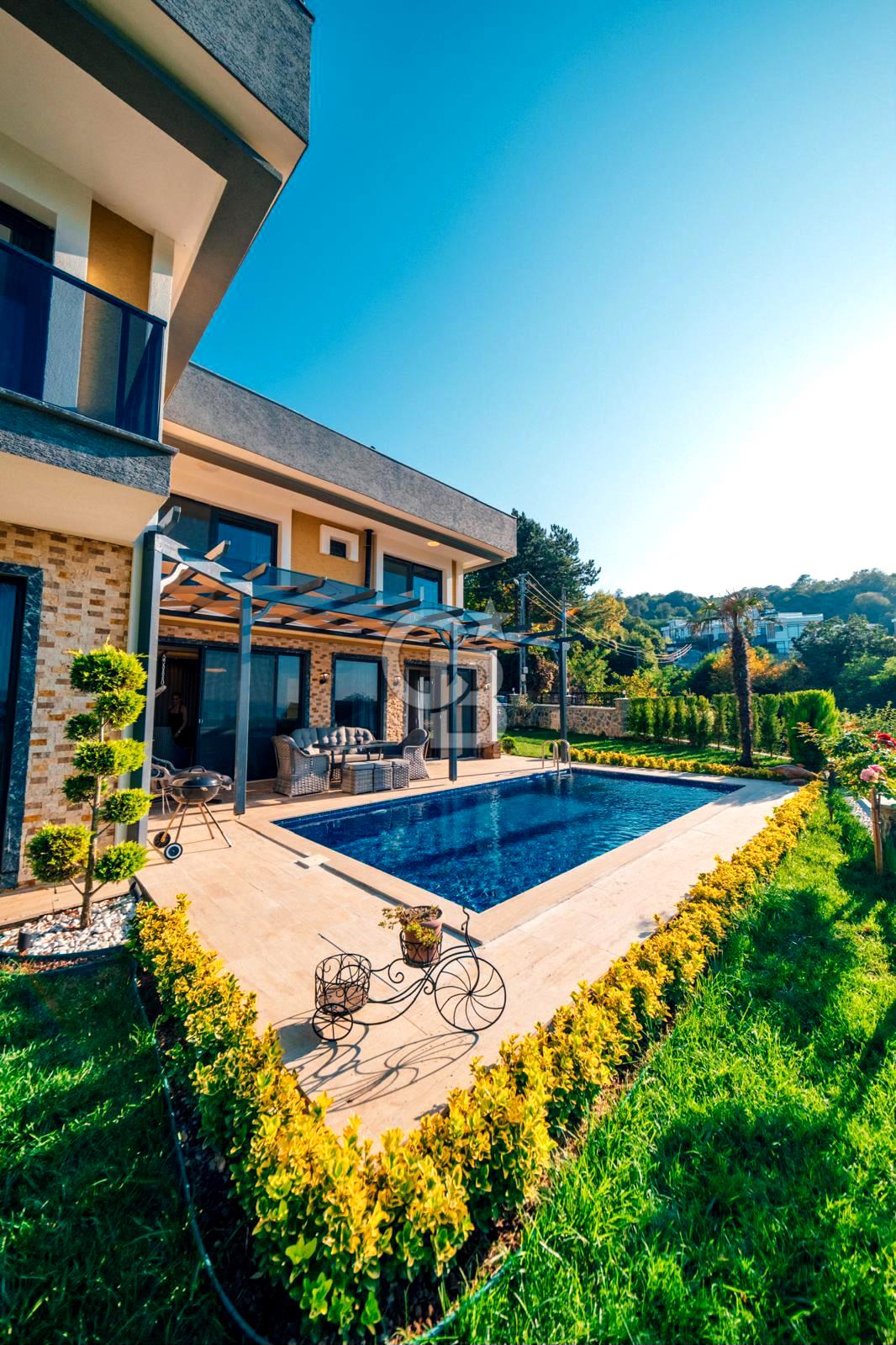 Sakarya Sapanca Kuruçeşme Göl manzaralı Müstakil Villa 