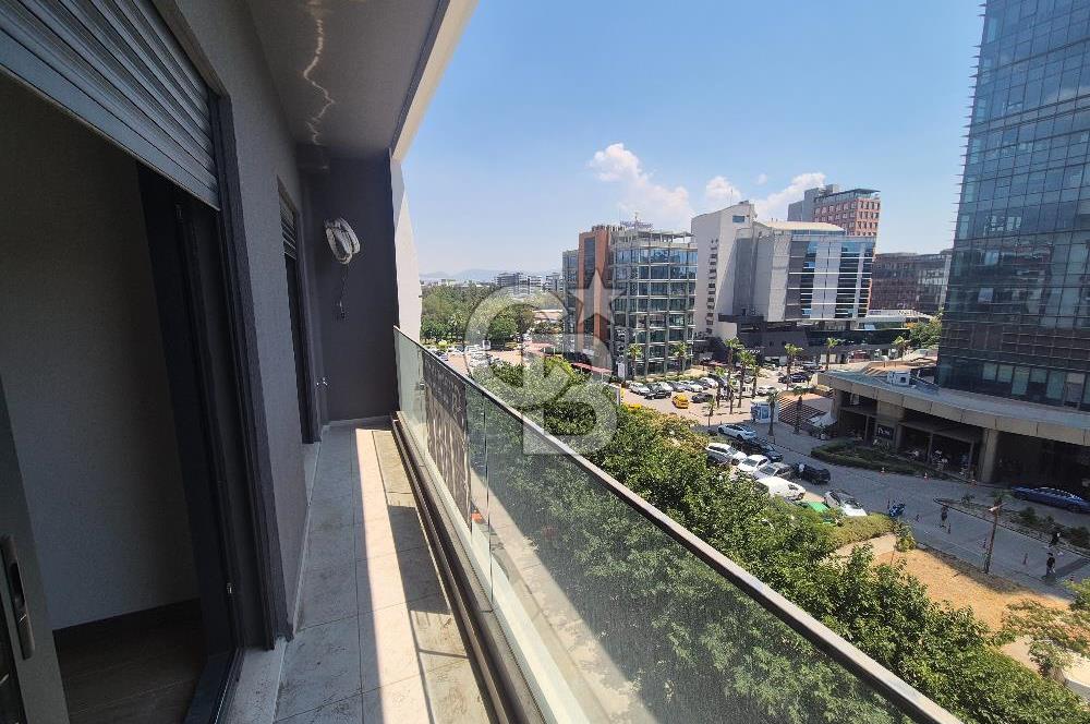 Bayraklı Marka Premium Ön Cephede Yerden Isıtmalı 1+1 Kiralık