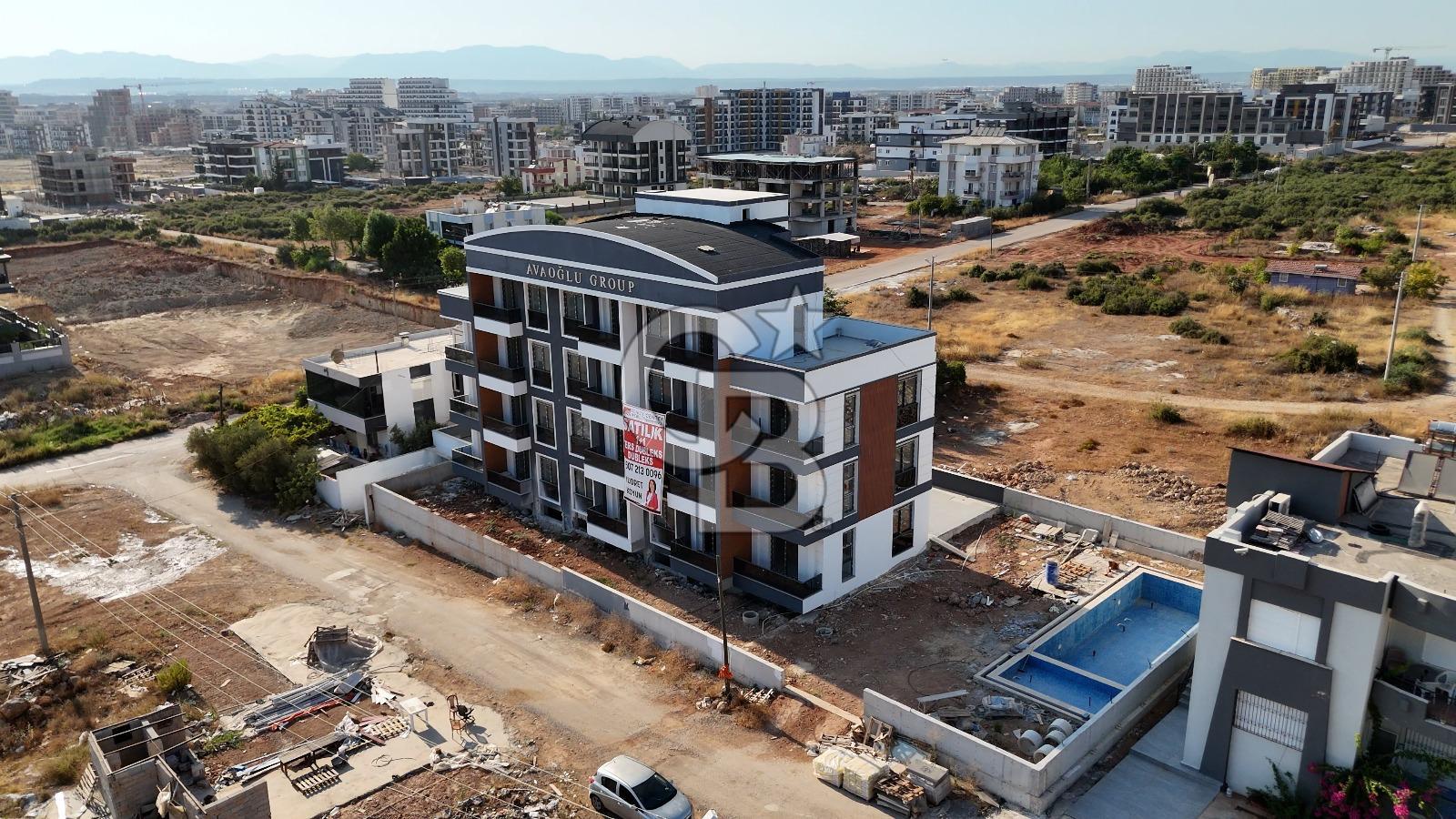 ANTALYA AKSU DA HAVUZLU KAPALI OTOPARKLI 1+1 SATILIK DAİRE