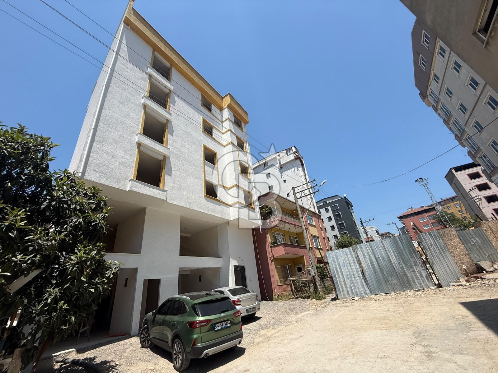 AKSE SAPAĞINDA METRONUN YANI SATILIK 3+1 DAİRE