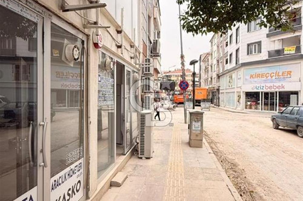SARUHANLIDA CADDE ÜZERİ KİRACILI 293m² ÇİFT CEPHE SATILIK DÜKKAN