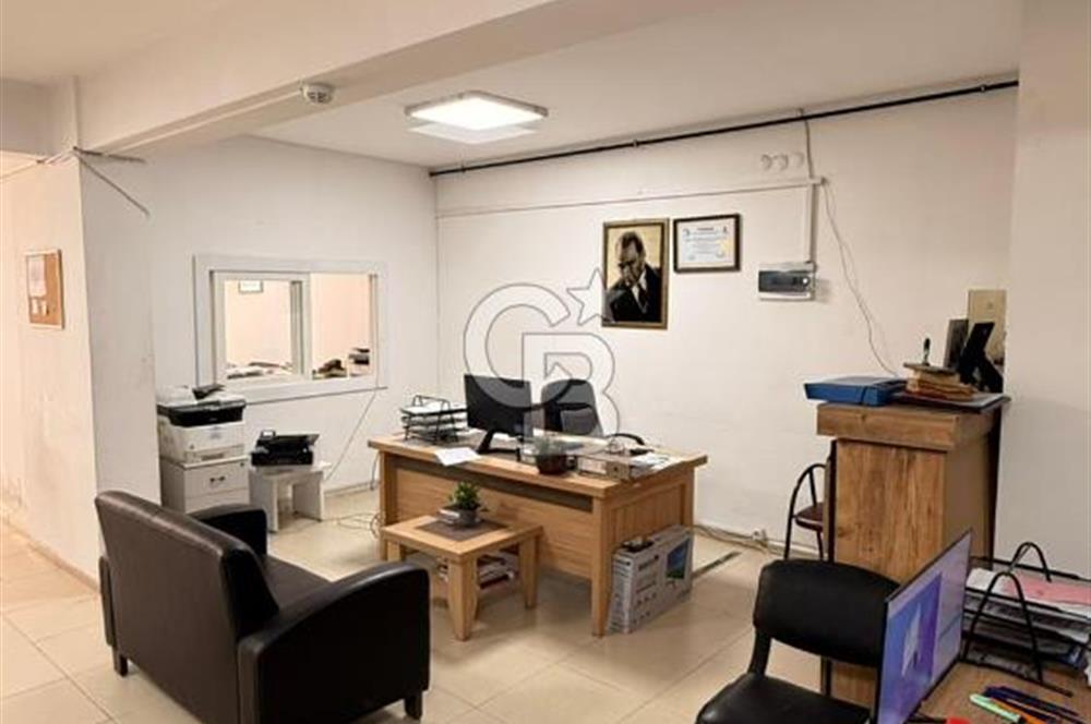 SARUHANLIDA CADDE ÜZERİ KİRACILI 293m² ÇİFT CEPHE SATILIK DÜKKAN