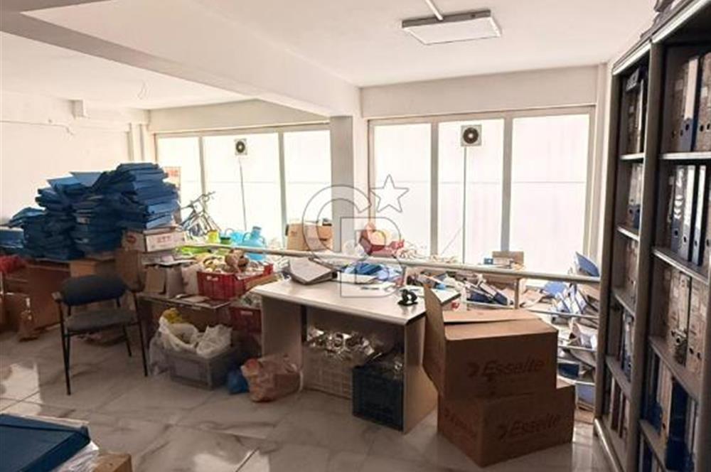 SARUHANLIDA CADDE ÜZERİ KİRACILI 293m² ÇİFT CEPHE SATILIK DÜKKAN