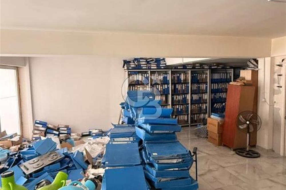 SARUHANLIDA CADDE ÜZERİ KİRACILI 293m² ÇİFT CEPHE SATILIK DÜKKAN