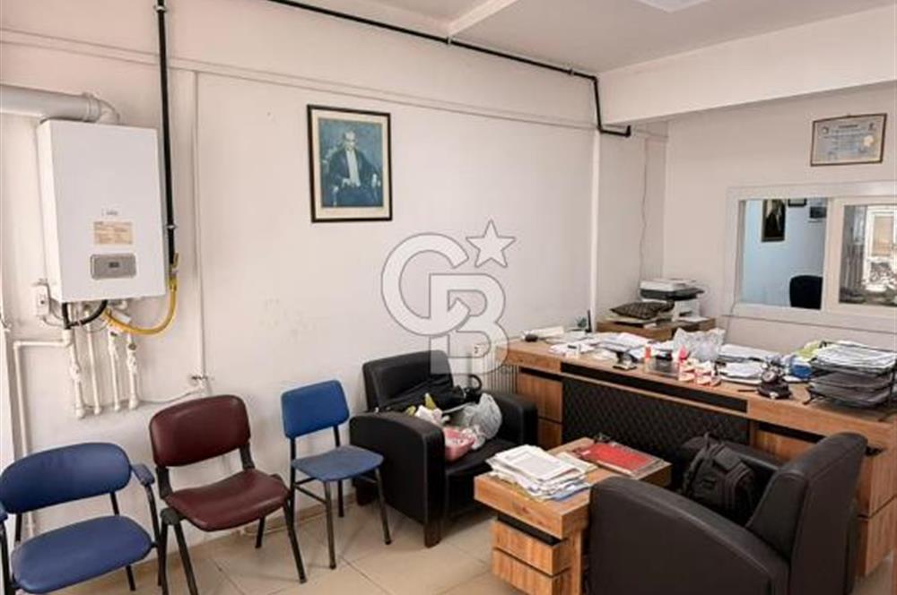 SARUHANLIDA CADDE ÜZERİ KİRACILI 293m² ÇİFT CEPHE SATILIK DÜKKAN
