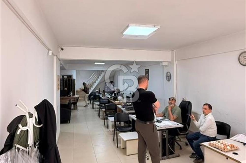 SARUHANLIDA CADDE ÜZERİ KİRACILI 293m² ÇİFT CEPHE SATILIK DÜKKAN