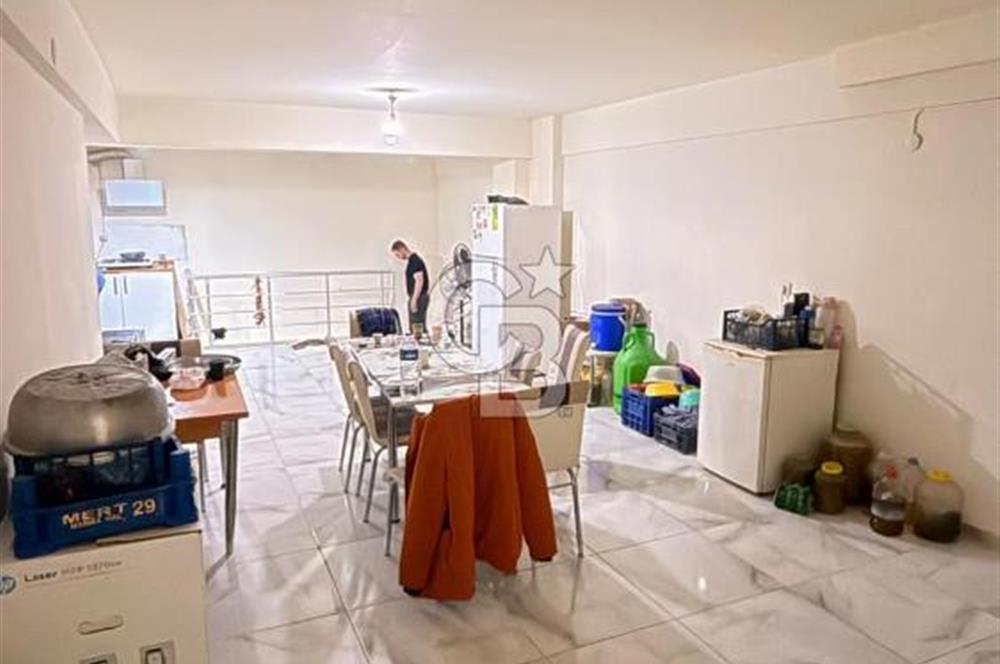 SARUHANLIDA CADDE ÜZERİ KİRACILI 293m² ÇİFT CEPHE SATILIK DÜKKAN