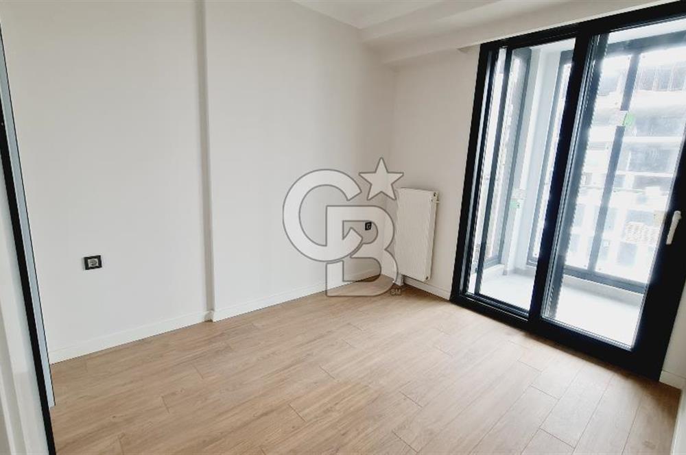 Manisa Meydan Sitesi Balkonu Cam Kapamalı Kiralık 1+1 Daire