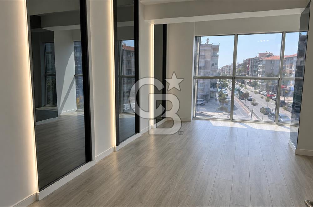Narlıdere'nin Merkezi Noktasında 130 m² Satılık Ofis
