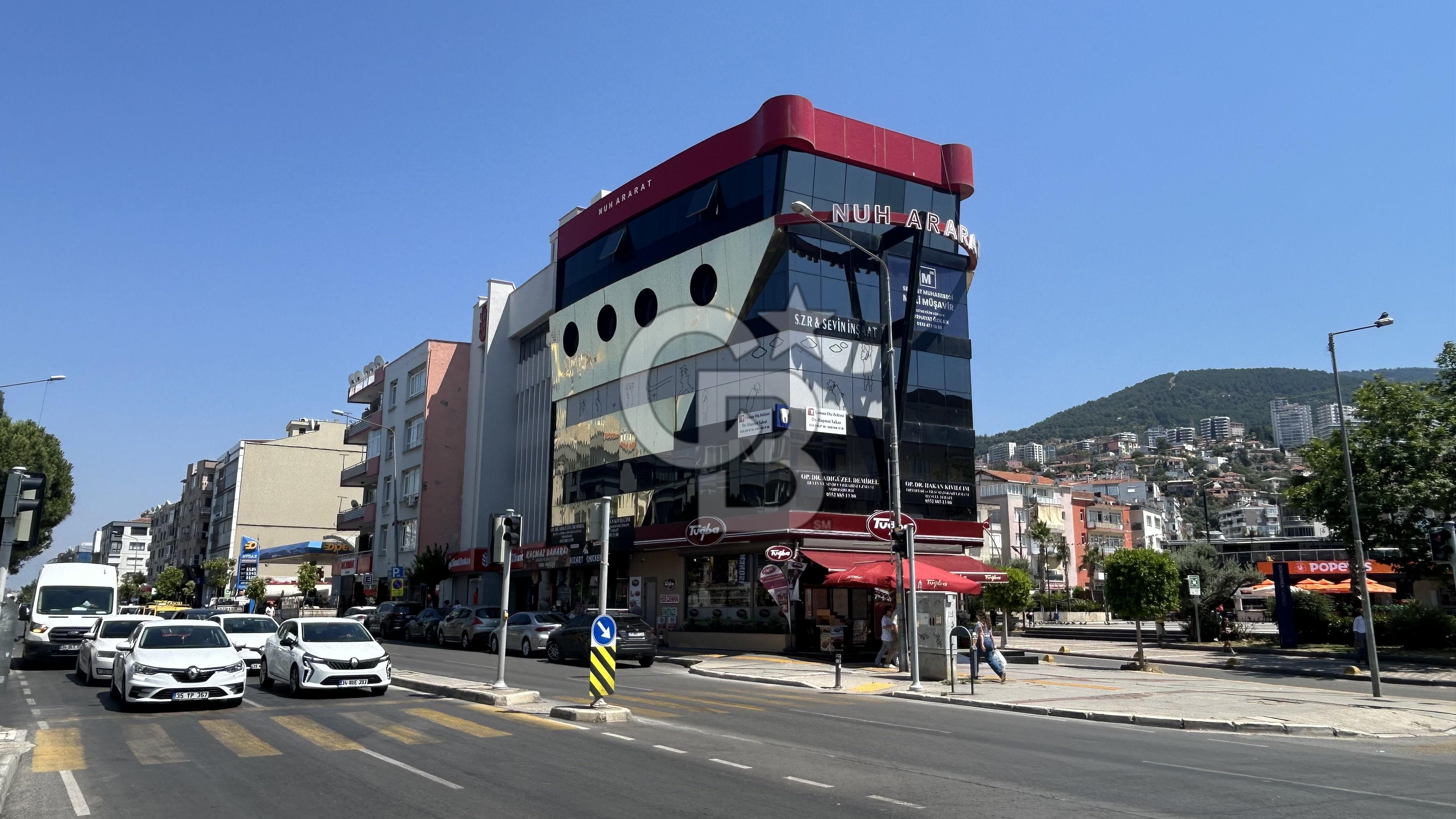 Narlıdere'nin Merkezi Noktasında 130 m² Satılık Ofis