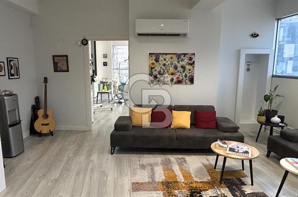 Narlıdere'nin Merkezi Noktasında 130 m² Satılık Ofis
