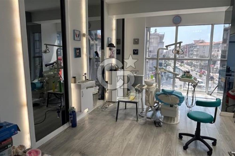 Narlıdere'nin Merkezi Noktasında 130 m² Satılık Ofis