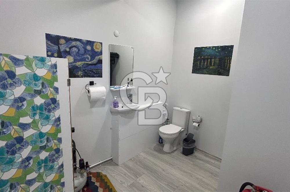 Narlıdere'nin Merkezi Noktasında 130 m² Satılık Ofis