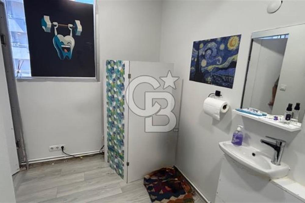Narlıdere'nin Merkezi Noktasında 130 m² Satılık Ofis