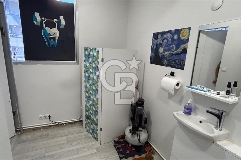 Narlıdere'nin Merkezi Noktasında 130 m² Satılık Ofis