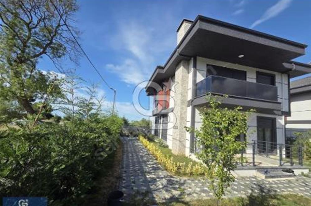 ŞİLE DEVLET HASTANESİNİN KARŞISINDA 4+1 FUUL EŞYALI