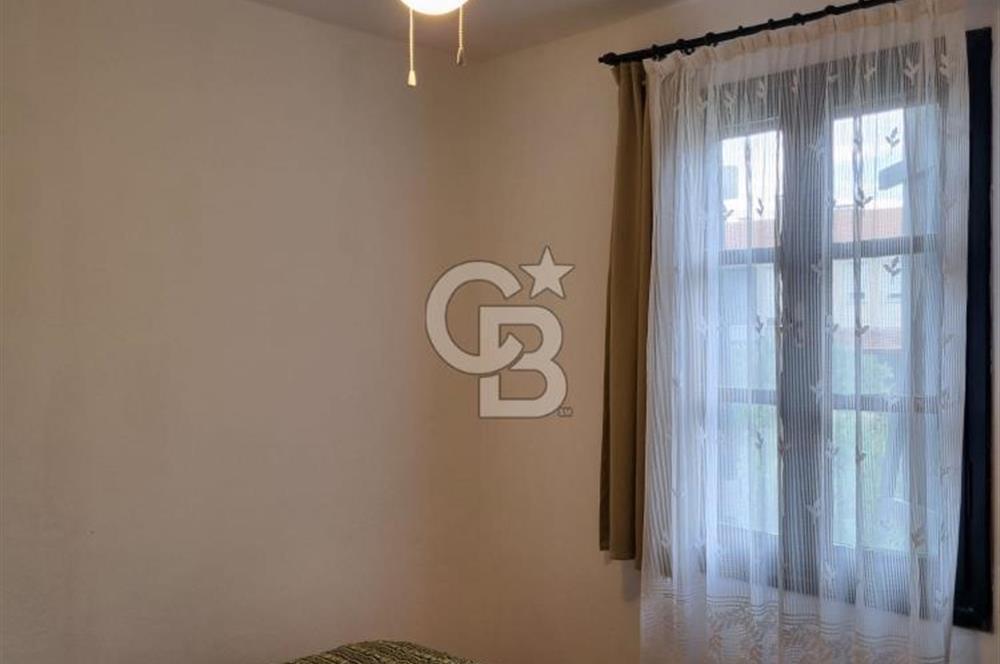 ÇEŞME OVACIKTA SİTE İÇERİSİNDE KİRALIK VİLLA