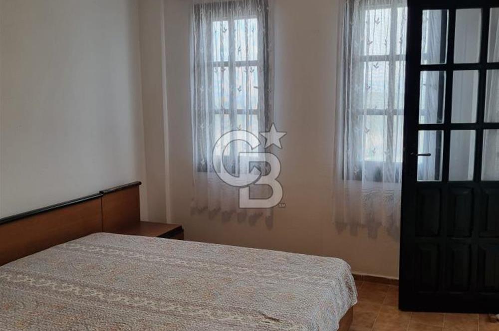 ÇEŞME OVACIKTA SİTE İÇERİSİNDE KİRALIK VİLLA