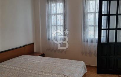 ÇEŞME OVACIKTA SİTE İÇERİSİNDE KİRALIK VİLLA
