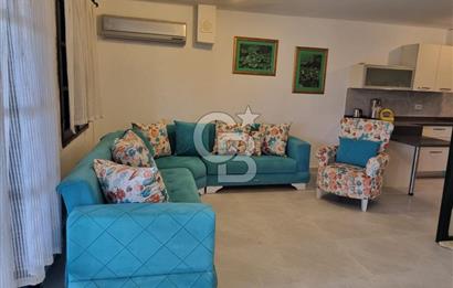ÇEŞME OVACIKTA SİTE İÇERİSİNDE KİRALIK VİLLA