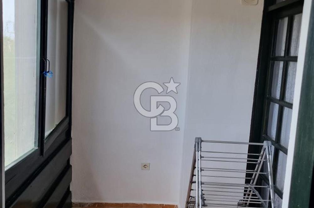 ÇEŞME OVACIKTA SİTE İÇERİSİNDE KİRALIK VİLLA