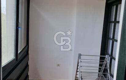 ÇEŞME OVACIKTA SİTE İÇERİSİNDE KİRALIK VİLLA