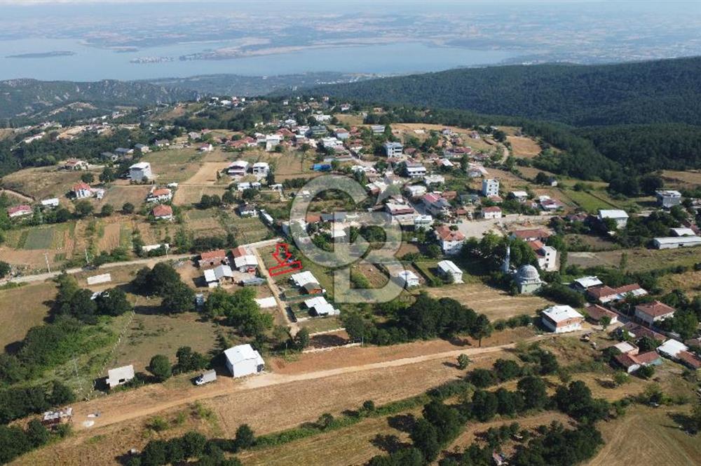 UNÇUKURUNDA KÖY İÇİNDE ARSA