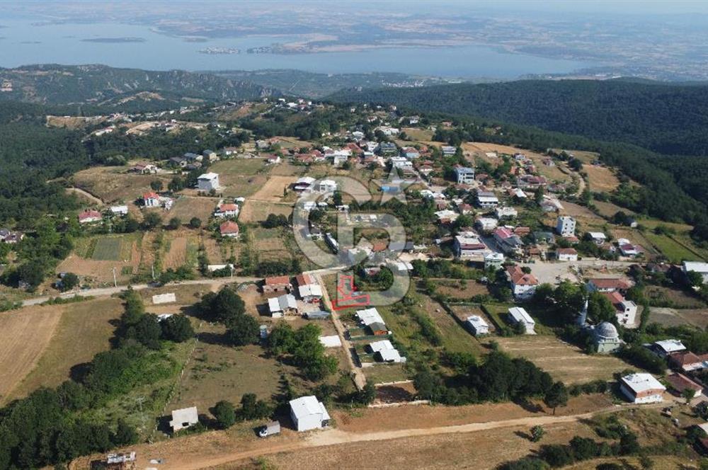 UNÇUKURUNDA KÖY İÇİNDE ARSA
