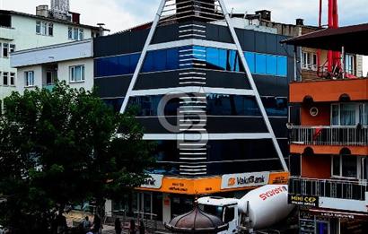  GÜRSU’NUN EN DEĞERLİ LOKASYONUNDA KURUMSAL KİRACILI SATILIK PLAZA