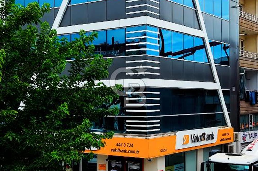  GÜRSU’NUN EN DEĞERLİ LOKASYONUNDA KURUMSAL KİRACILI SATILIK PLAZA