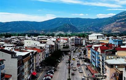  GÜRSU’NUN EN DEĞERLİ LOKASYONUNDA KURUMSAL KİRACILI SATILIK PLAZA