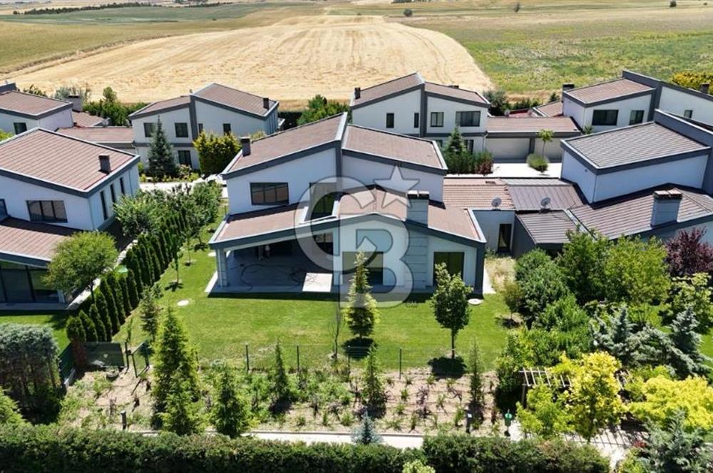 Ballıkpınar Villa Voga Sitesinde Geniş Lüks Villa 