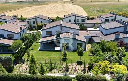 Ballıkpınar Villa Voga Sitesinde Geniş Lüks Villa 