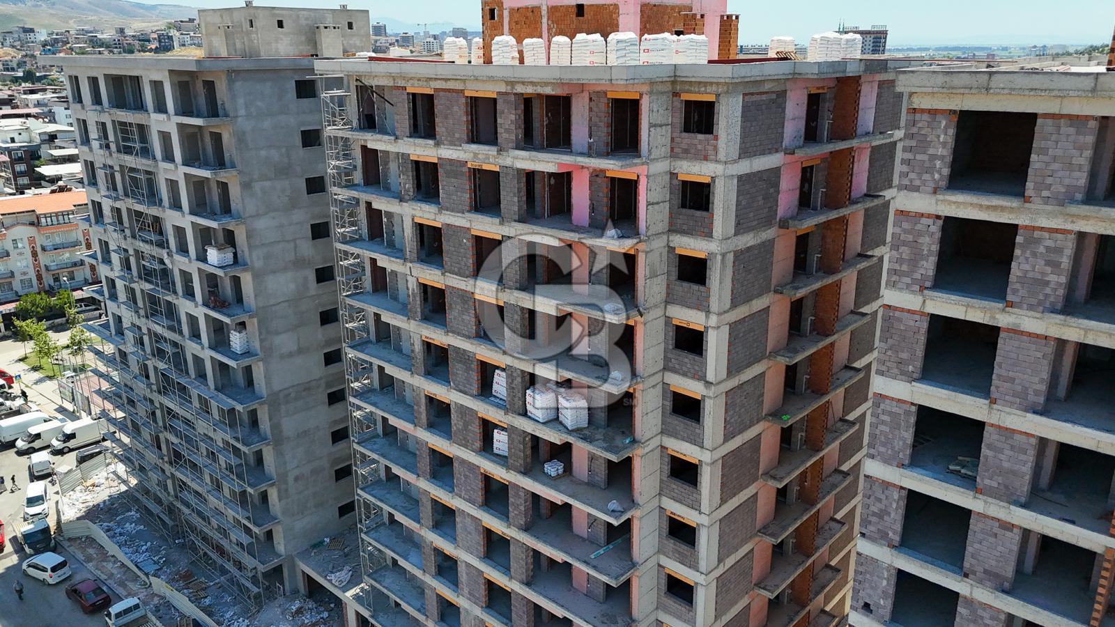 Menemen Esatpaşa'da Satılık 3+1 Havuzlu Modern Daire