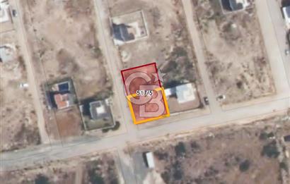 Karaburun Kamukent’te Deniz Manzaralı Köşe Villa Arsası
