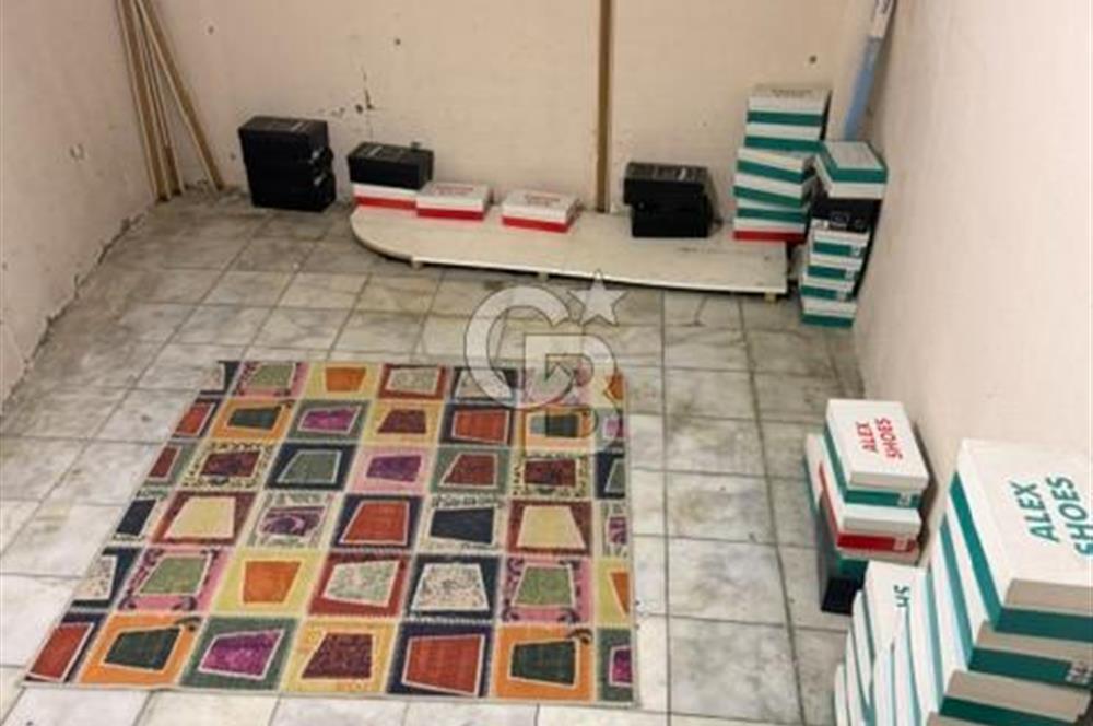 KAPALIÇARŞI'NIN YANI BAŞINDA 50M2 KİRALIK TİCARİ DÜKKAN