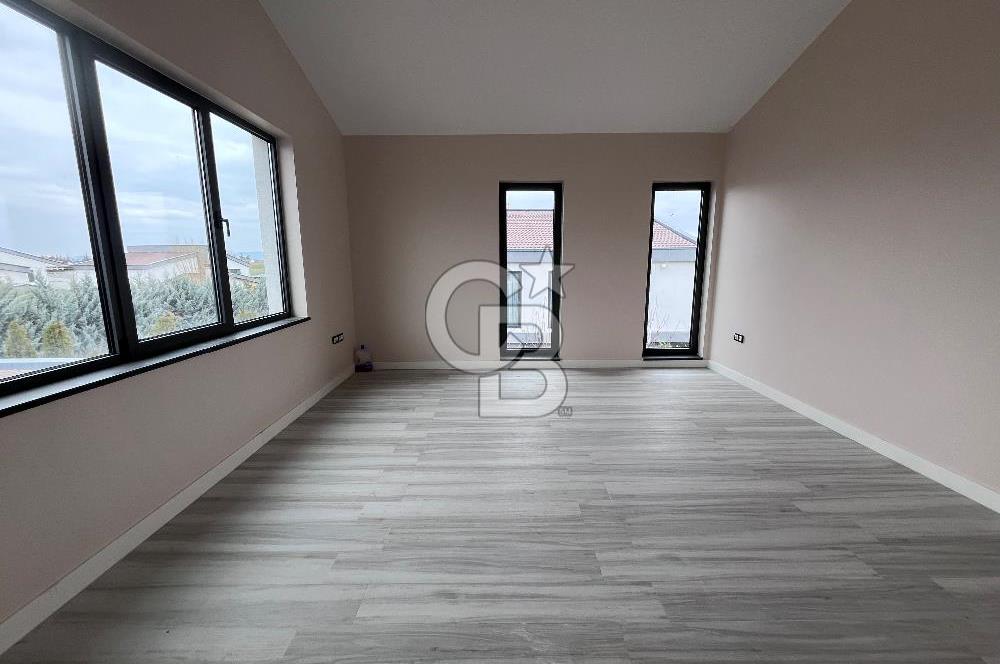 Ballıkpınar Villa Voga Sitesinde Geniş Lüks Villa 