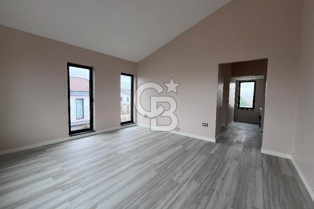 Ballıkpınar Villa Voga Sitesinde Geniş Lüks Villa 