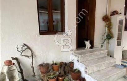 Muğla Köyceğiz'de Havuzlu Tek Katlı Satılık Müstakil Ev
