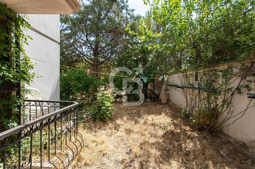 Foça Atatürk Mah. Site İçerisinde Satılık Bahçe Katı 2+1 Daire