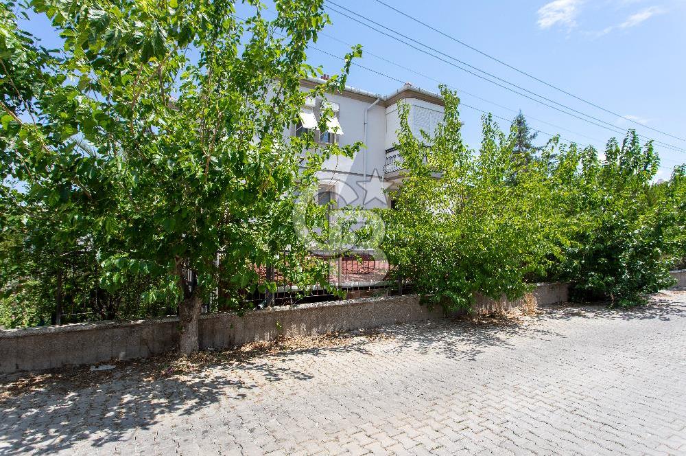Foça Atatürk Mah. Site İçerisinde Satılık Bahçe Katı 2+1 Daire