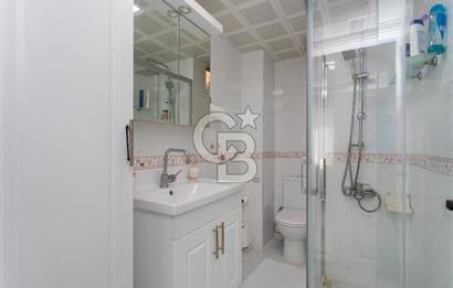 Yenifoça Gencelli'de Satılık Havuzlu 4+1 Tripleks Villa
