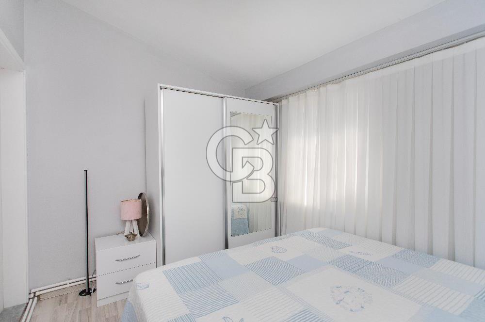 Yenifoça Gencelli'de Satılık Havuzlu 4+1 Tripleks Villa
