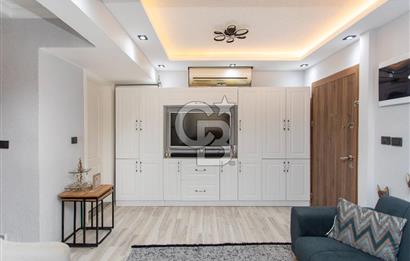 Yenifoça Gencelli'de Satılık Havuzlu 4+1 Tripleks Villa