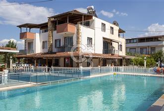 Yenifoça Gencelli'de Satılık Havuzlu 4+1 Tripleks Villa - 9 - 357375