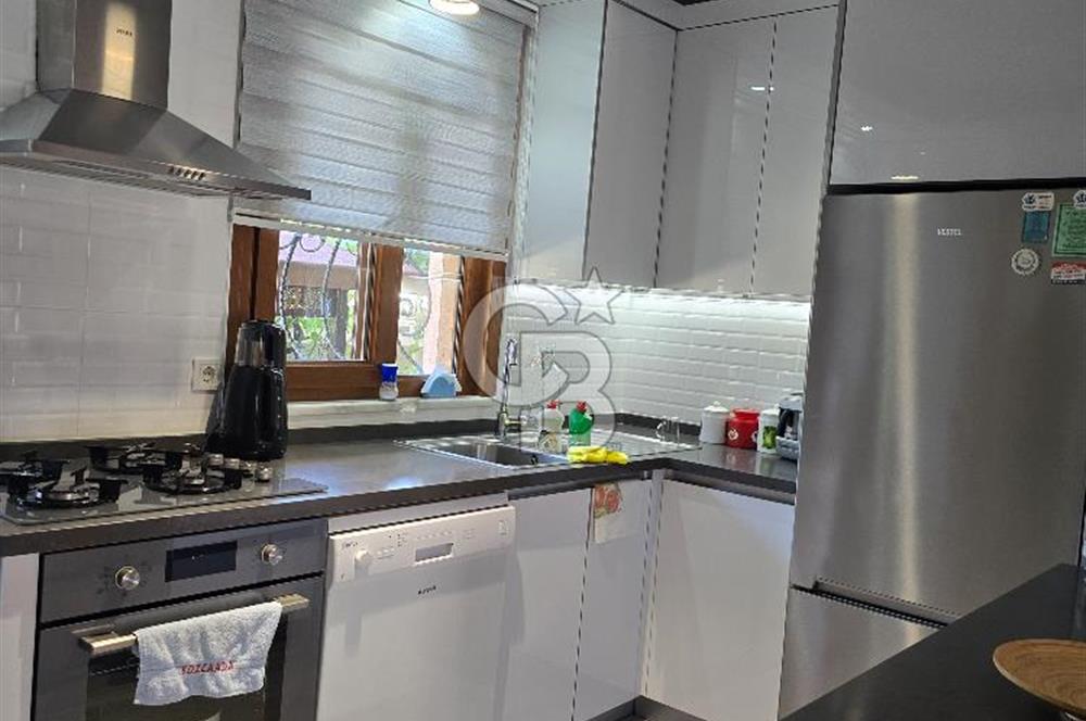Silivri Semizkumlar'da Deniz Manzaralı Eşyalı 4+1 İkiz Villa