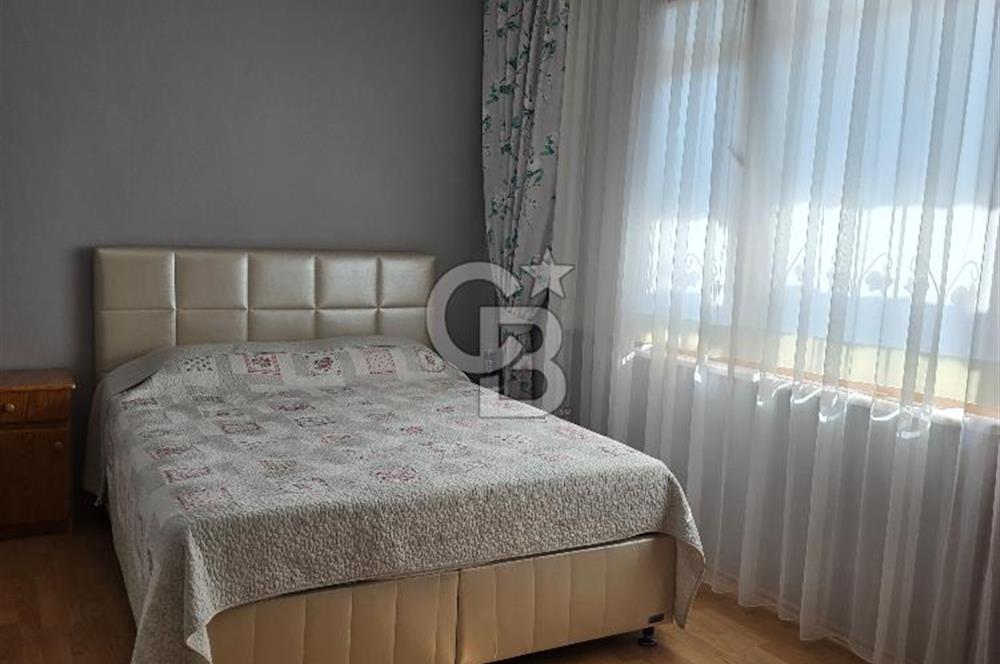 Silivri Semizkumlar'da Deniz Manzaralı Eşyalı 4+1 İkiz Villa