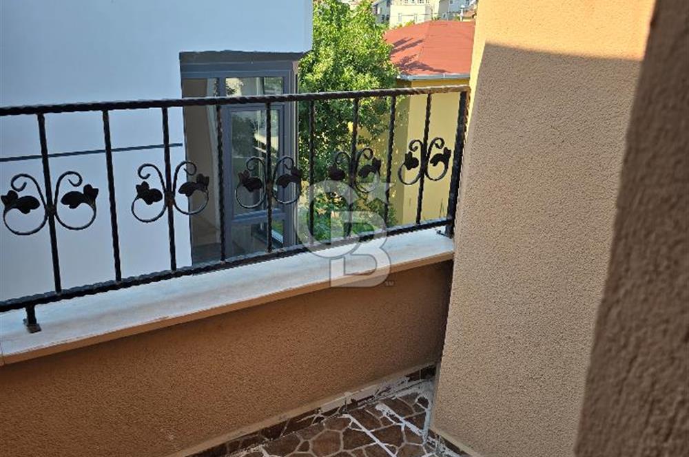 Silivri Semizkumlar'da Deniz Manzaralı Eşyalı 4+1 İkiz Villa