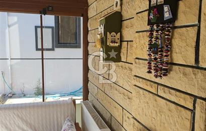 Silivri Semizkumlar'da Deniz Manzaralı Eşyalı 4+1 İkiz Villa