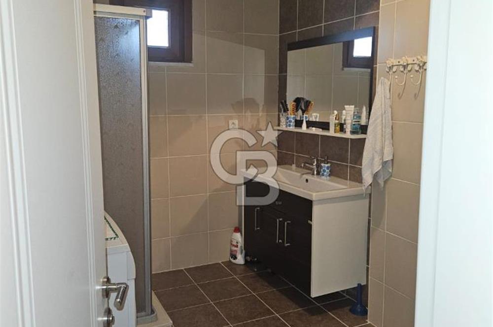 Silivri Semizkumlar'da Deniz Manzaralı Eşyalı 4+1 İkiz Villa